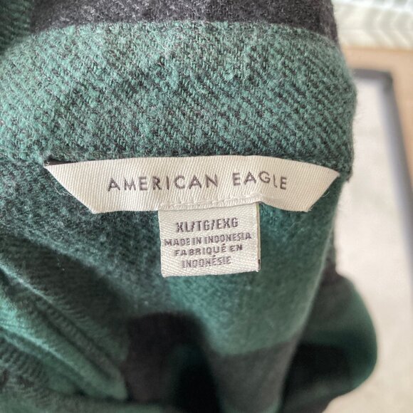 American Eagle Outfitters green plaid flannel button down shirt / top oversized - Picture 4 of 11